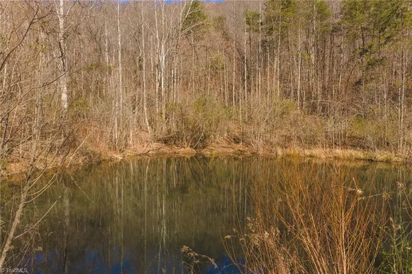 $279,000 | 1535 10 Acre Rock Court, Taylorsville, NC 28681