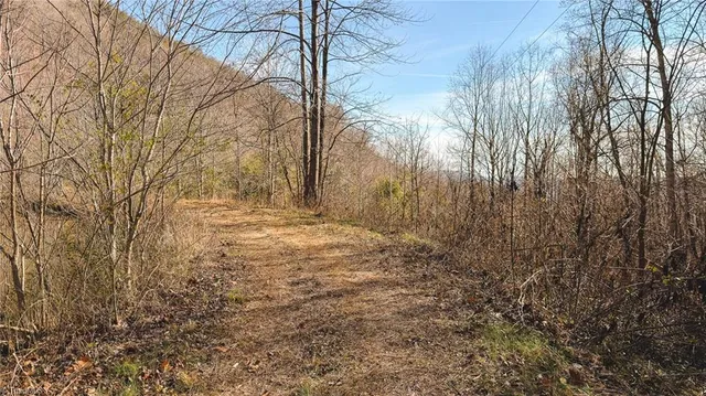 $279,000 | 1535 10 Acre Rock Court, Taylorsville, NC 28681