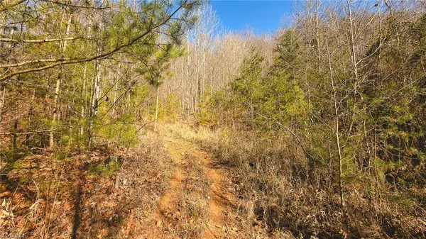 $279,000 | 1535 10 Acre Rock Court, Taylorsville, NC 28681