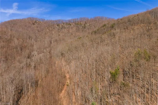 $279,000 | 1535 10 Acre Rock Court, Taylorsville, NC 28681