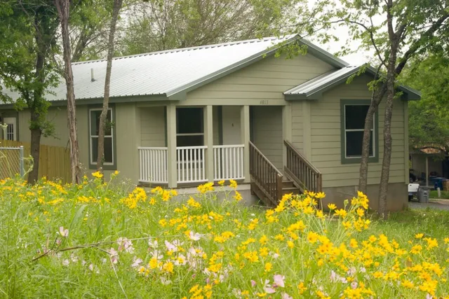 $1,800 | 4813 Brook Creek Cove, Austin, TX 78744