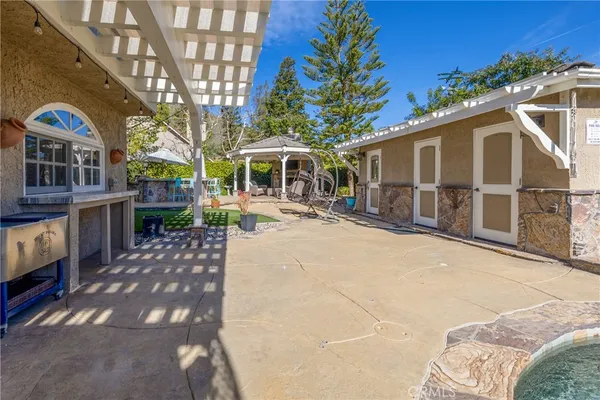 $2,249,000 | 29665 Meadowmist Way, Agoura Hills, CA 91301