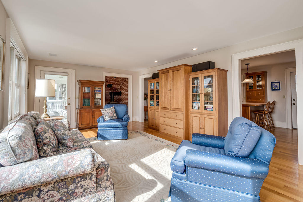 233 Greely Road Cumberland Center, ME 04021 - Photo 7 of 44 011_233greelycumberland5