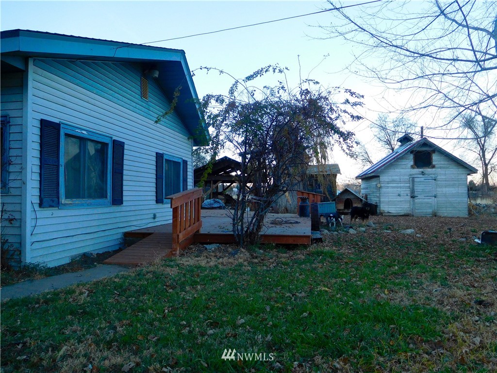 40 Riggs Street Northeast Brewster, WA 98812 - Photo 4 of 6 Gallery Image 4