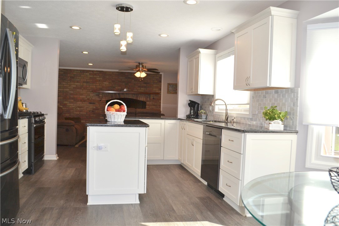 1856 Winchester Road Cleveland, OH 44124 - Photo 8 of 17 Gallery Image 8