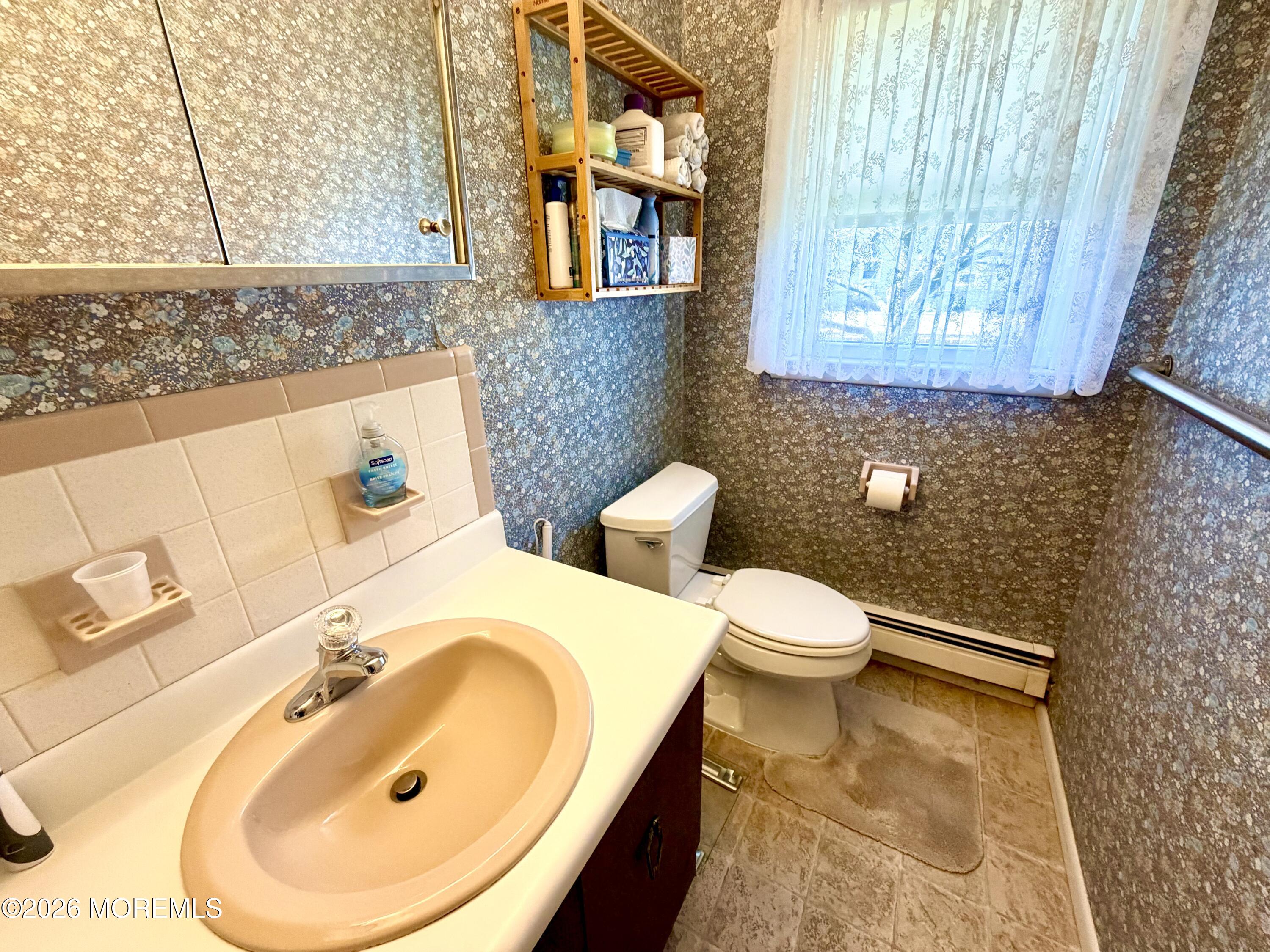 51 Eton Road Toms River, NJ 08757 - Photo 13 of 27 Bathroom in the Primary