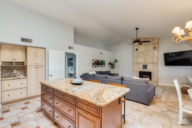 $8,000 | 5729 East Anderson Drive, Scottsdale, AZ 85254