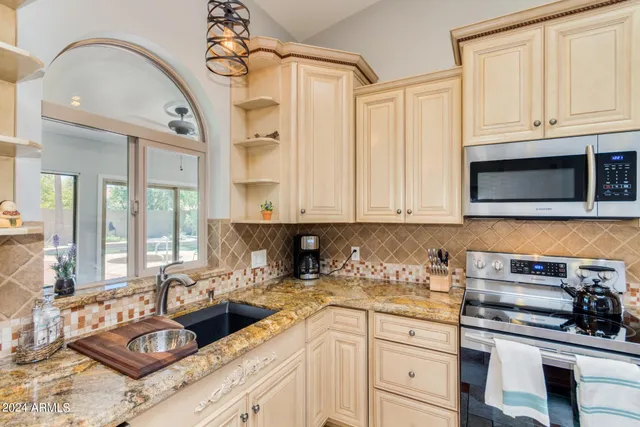 $8,000 | 5729 East Anderson Drive, Scottsdale, AZ 85254