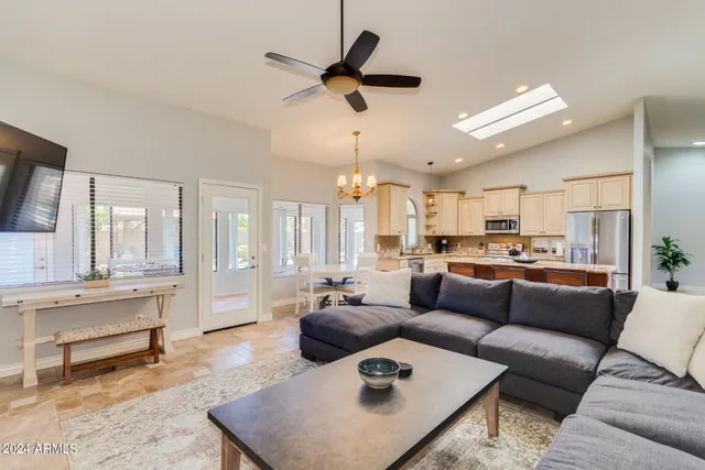 $8,000 | 5729 East Anderson Drive, Scottsdale, AZ 85254