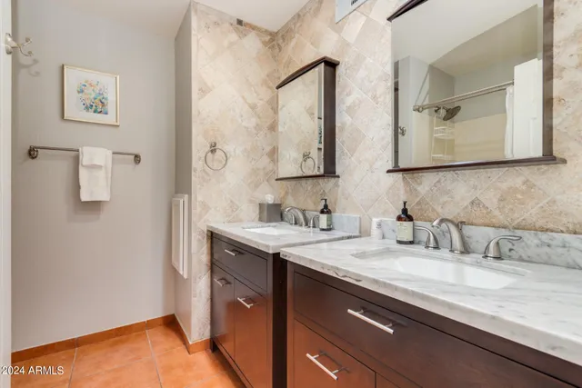 $8,000 | 5729 East Anderson Drive, Scottsdale, AZ 85254