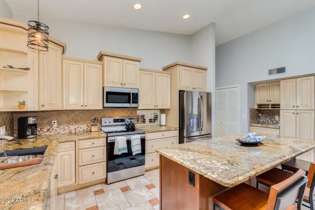 $8,000 | 5729 East Anderson Drive, Scottsdale, AZ 85254