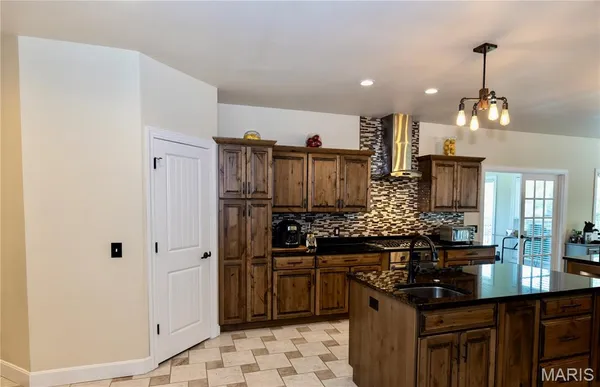 $799,000 | 53 Lela Lane, Hannibal, MO 63401