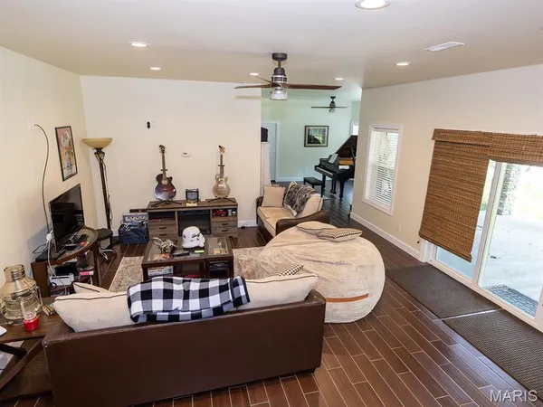 $799,000 | 53 Lela Lane, Hannibal, MO 63401