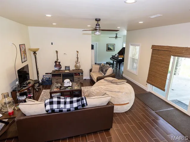 $824,900 | 53 Lela Lane, Hannibal, MO 63401