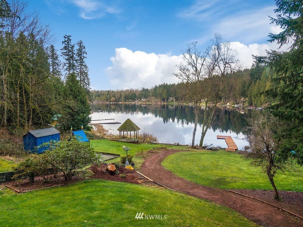18113 East Spring Lake Drive Southeast Renton, WA 98058 - Photo 1 of 39 Gallery Image 1