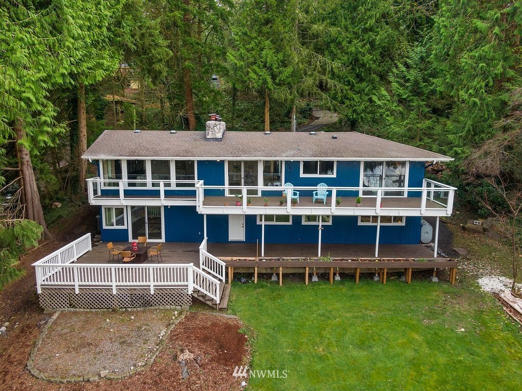 18113 East Spring Lake Drive Southeast Renton, WA 98058 - Photo 2 of 39 Gallery Image 2