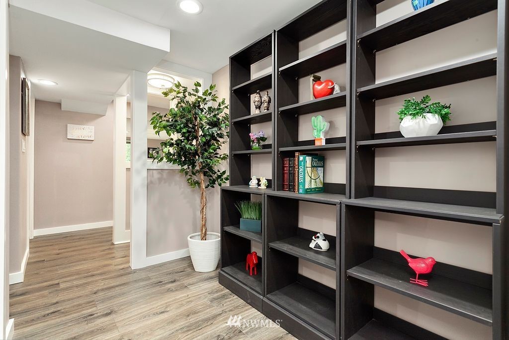18113 East Spring Lake Drive Southeast Renton, WA 98058 - Photo 22 of 39 Gallery Image 22