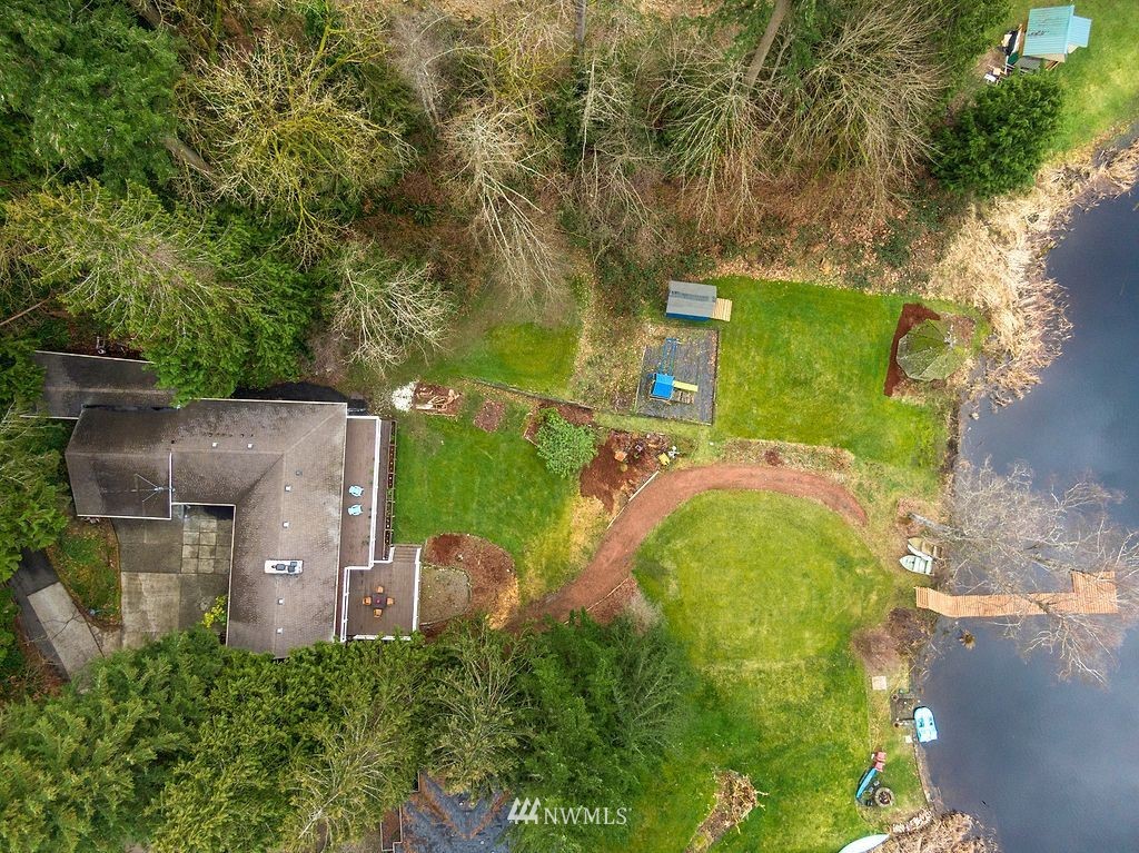 18113 East Spring Lake Drive Southeast Renton, WA 98058 - Photo 37 of 39 Gallery Image 37