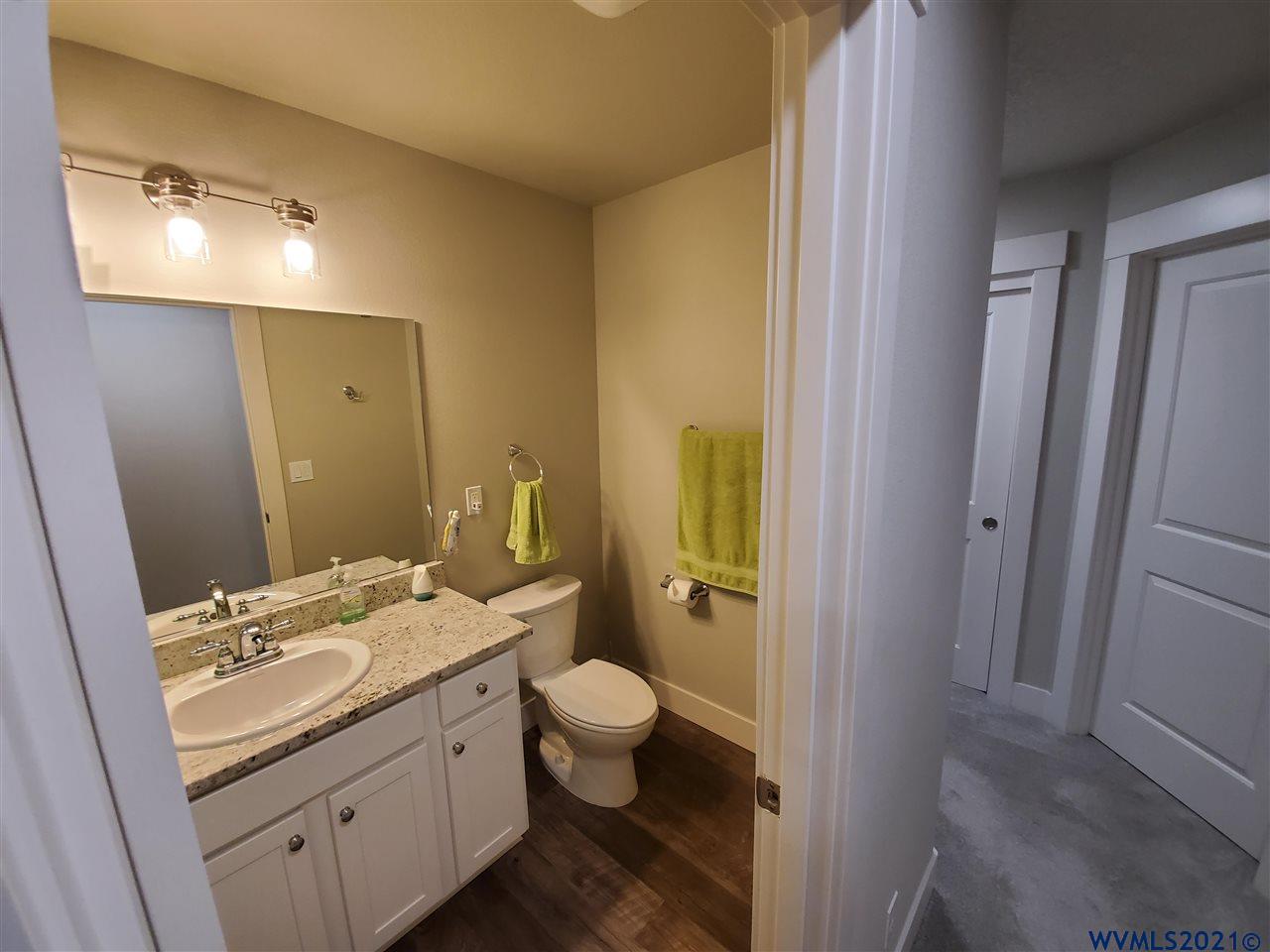 997 Walker Road Lebanon, OR 97355 - Photo 6 of 19