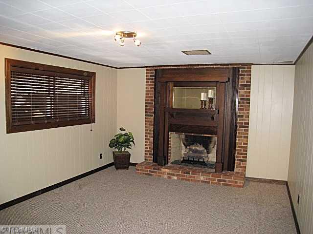 2964 Good Hope Road Winston-Salem, NC 27106 - Photo 14 of 15 Den/Family/Great Room.