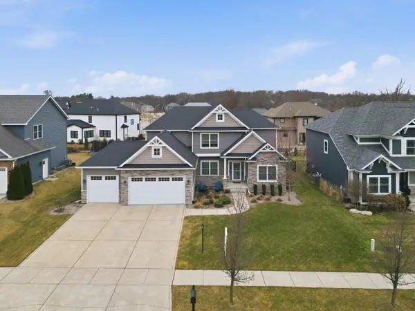 $747,500 | 1983 Franklin Drive, Crown Point, IN 46307