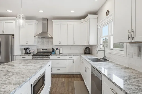 $747,500 | 1983 Franklin Drive, Crown Point, IN 46307