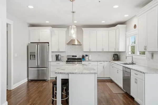 $747,500 | 1983 Franklin Drive, Crown Point, IN 46307