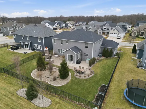 $747,500 | 1983 Franklin Drive, Crown Point, IN 46307