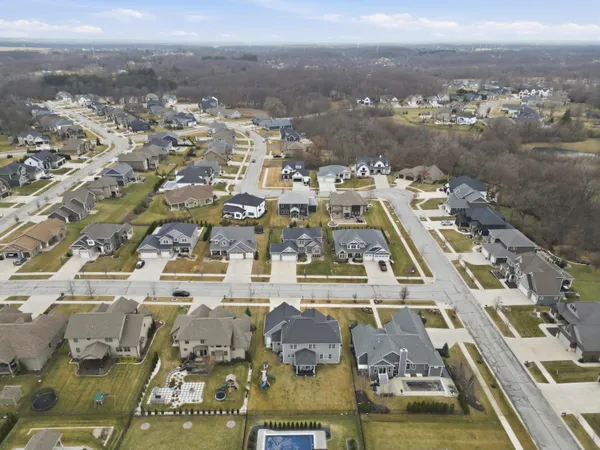 $747,500 | 1983 Franklin Drive, Crown Point, IN 46307