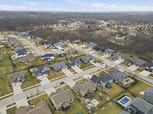 $747,500 | 1983 Franklin Drive, Crown Point, IN 46307