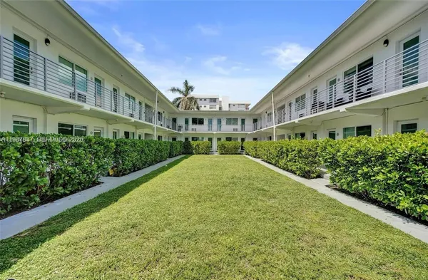 $1,900 | 9270 East Bay Harbor Drive, Unit 10A, Bay Harbor Islands, FL 33154