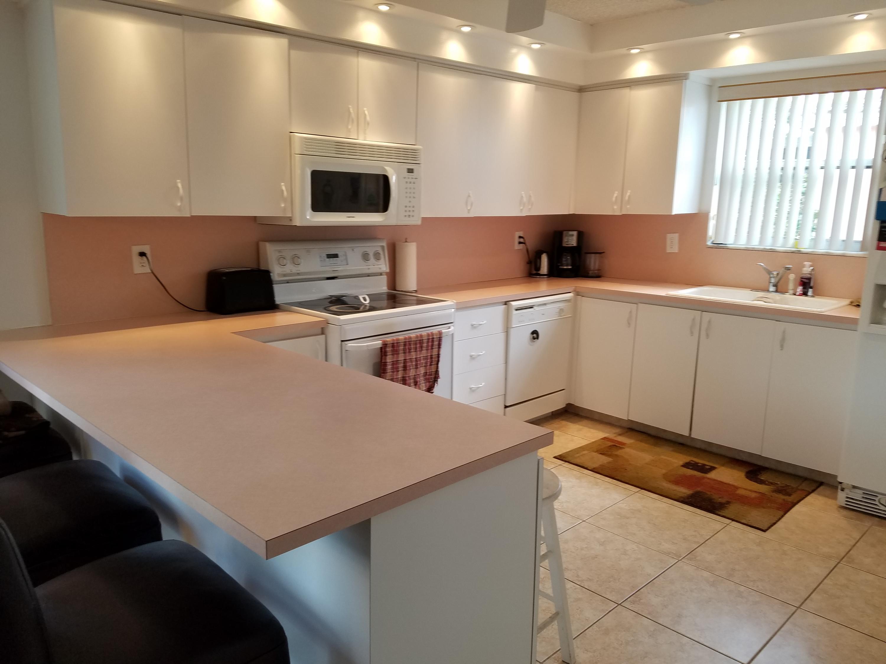 11143 Median Street Boca Raton, FL 33428 - Photo 4 of 33 Kitchen