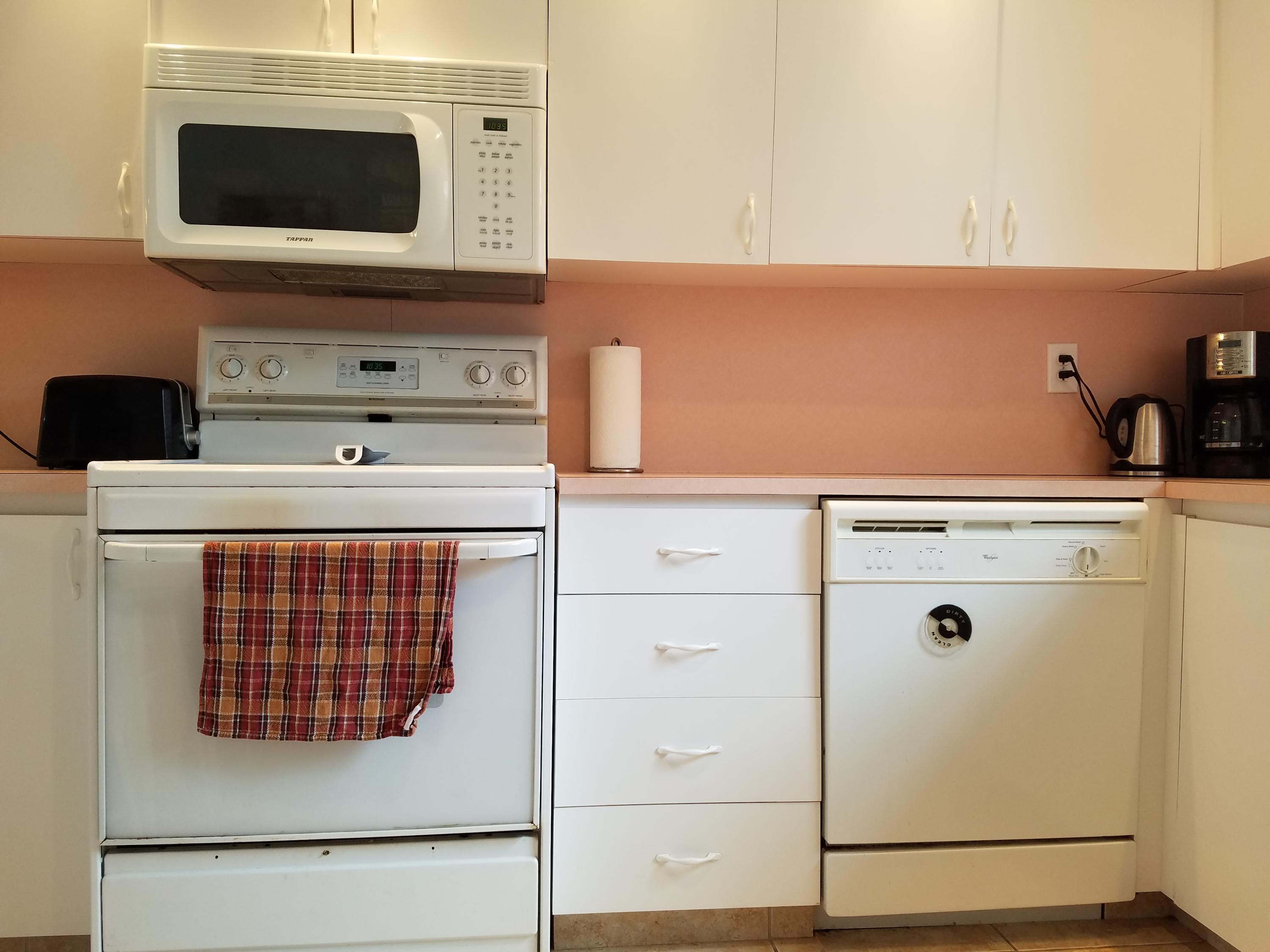11143 Median Street Boca Raton, FL 33428 - Photo 5 of 33 Kitchen