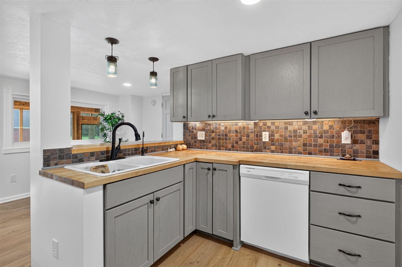 8727 Lansing Avenue Rives Junction, MI 49277 - Photo 8 of 67