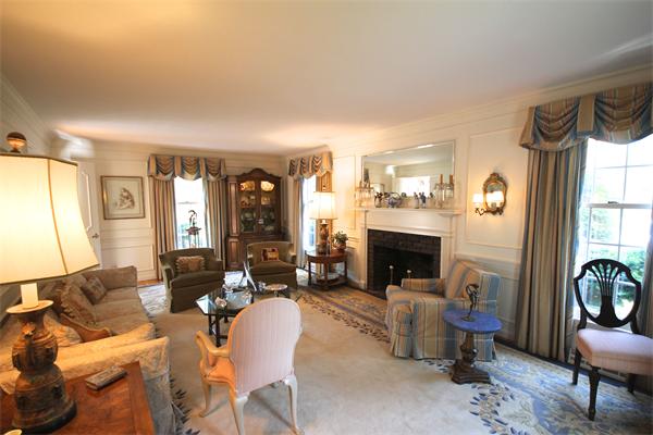 43 Crestwood Road Marblehead, MA 01945 - Photo 9 of 24