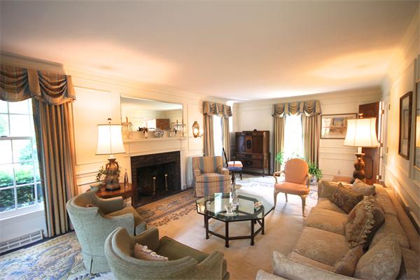 43 Crestwood Road Marblehead, MA 01945 - Photo 10 of 24