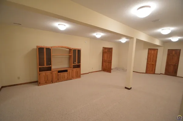 $539,900 | 1010 Southwest Ottawa Trail, Topeka, KS 66615