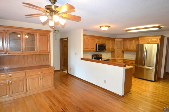 $565,000 | 1010 Southwest Ottawa Trail, Topeka, KS 66615