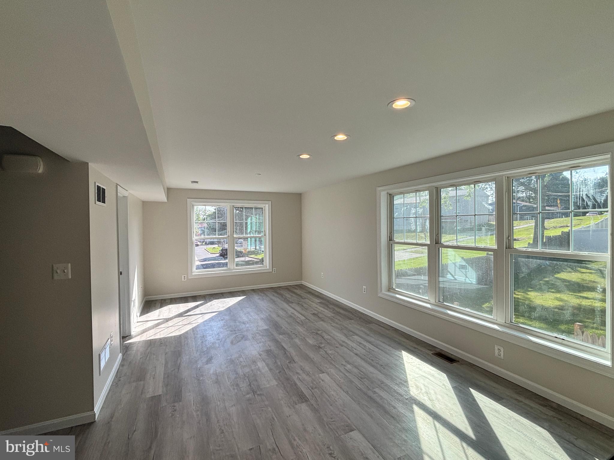 191 East George Street Westminster, MD 21157 - Photo 23 of 29
