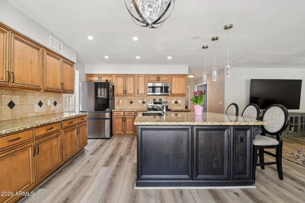 $725,000 | 704 East Windsor Drive, Gilbert, AZ 85296