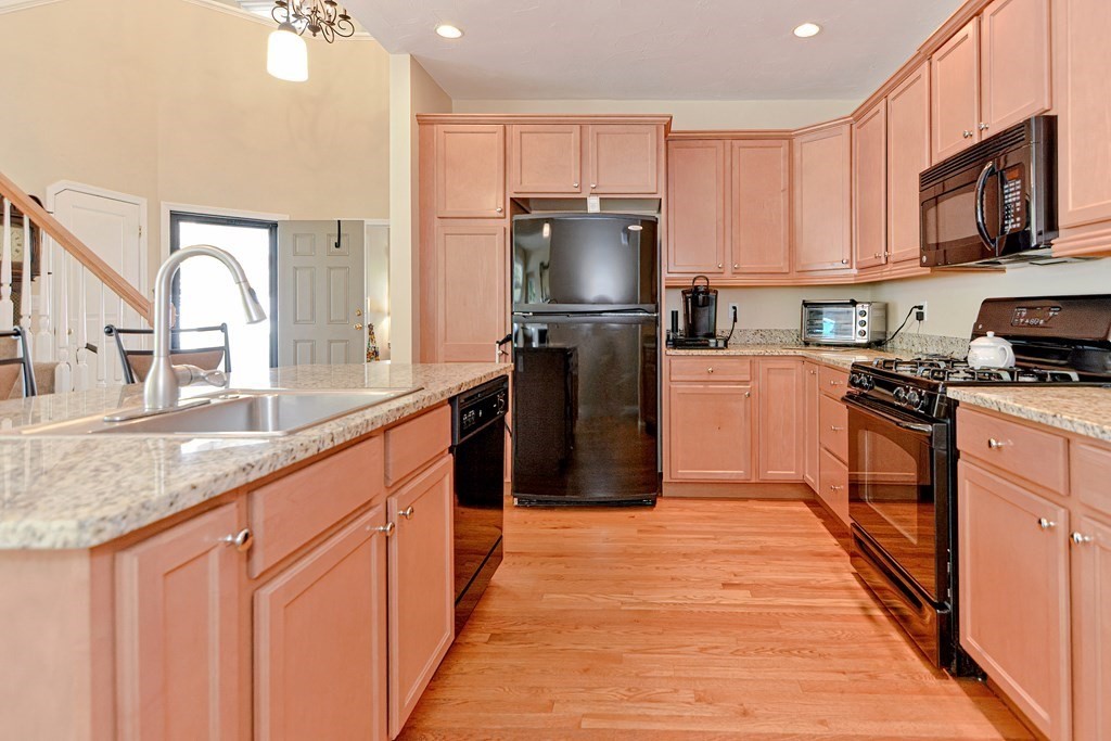 36 Williams Road, Unit 36 Norton, MA 02766 - Photo 5 of 37 Gallery Image 5