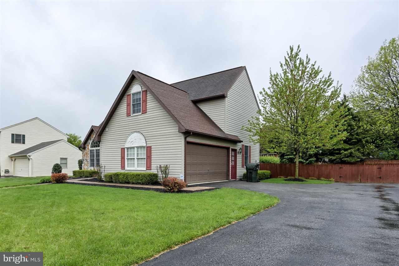 140 Meadow Road York, PA 17406 - Photo 3 of 32 Gallery Image 3