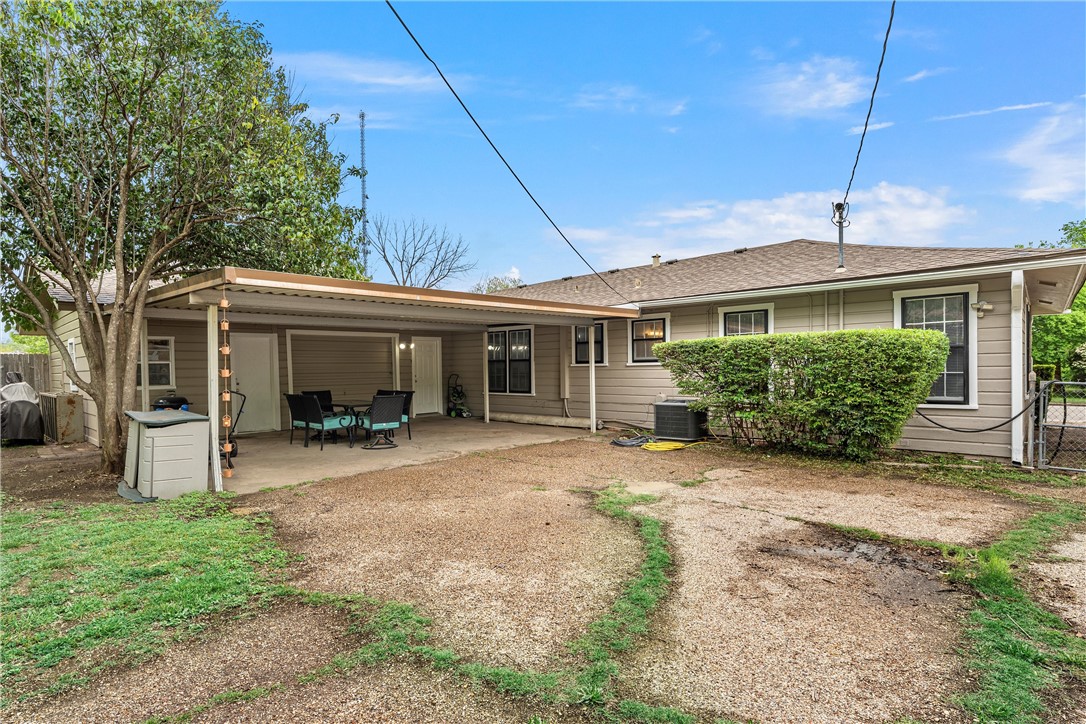4701 Edmond Avenue Waco, TX 76710 - Photo 25 of 26 a view of a house with backyard and porch