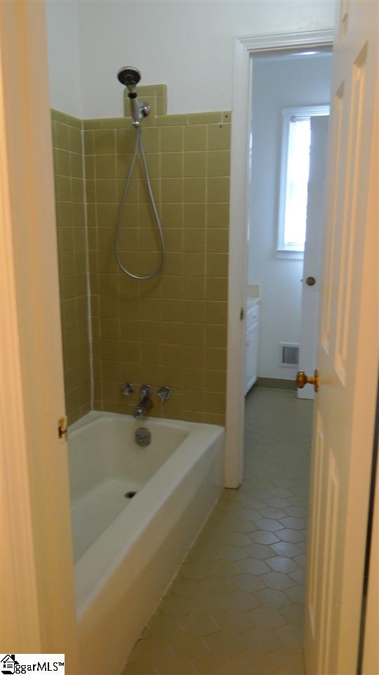 710 Hunts Bridge Road, Unit 8 Greenville, SC 29617 - Photo 16 of 29