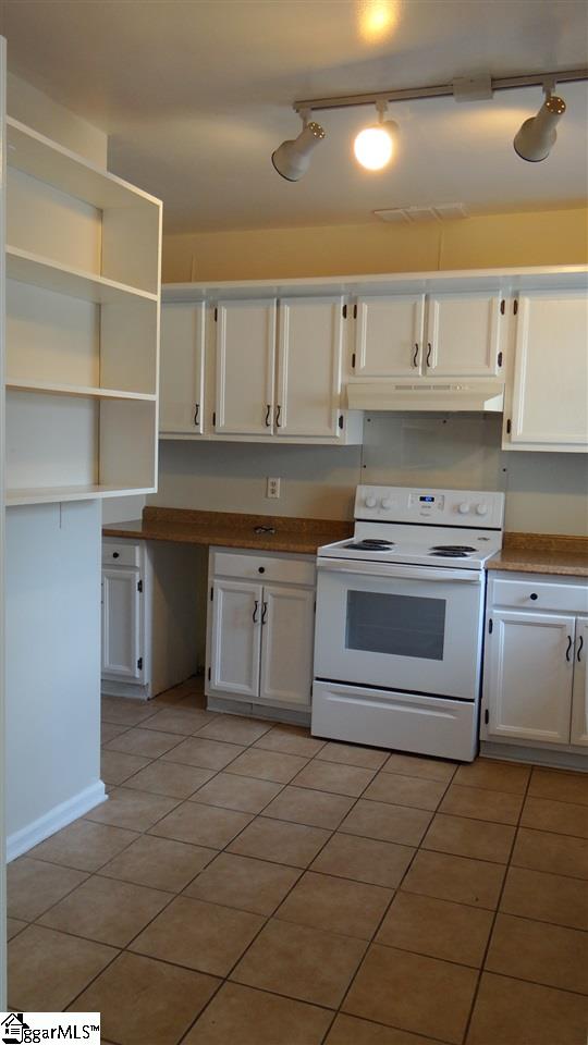 710 Hunts Bridge Road, Unit 8 Greenville, SC 29617 - Photo 8 of 29