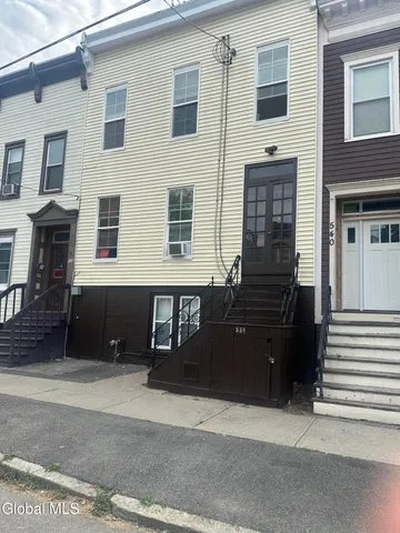$300,000 | 538 Hamilton Street, Albany, NY 12203