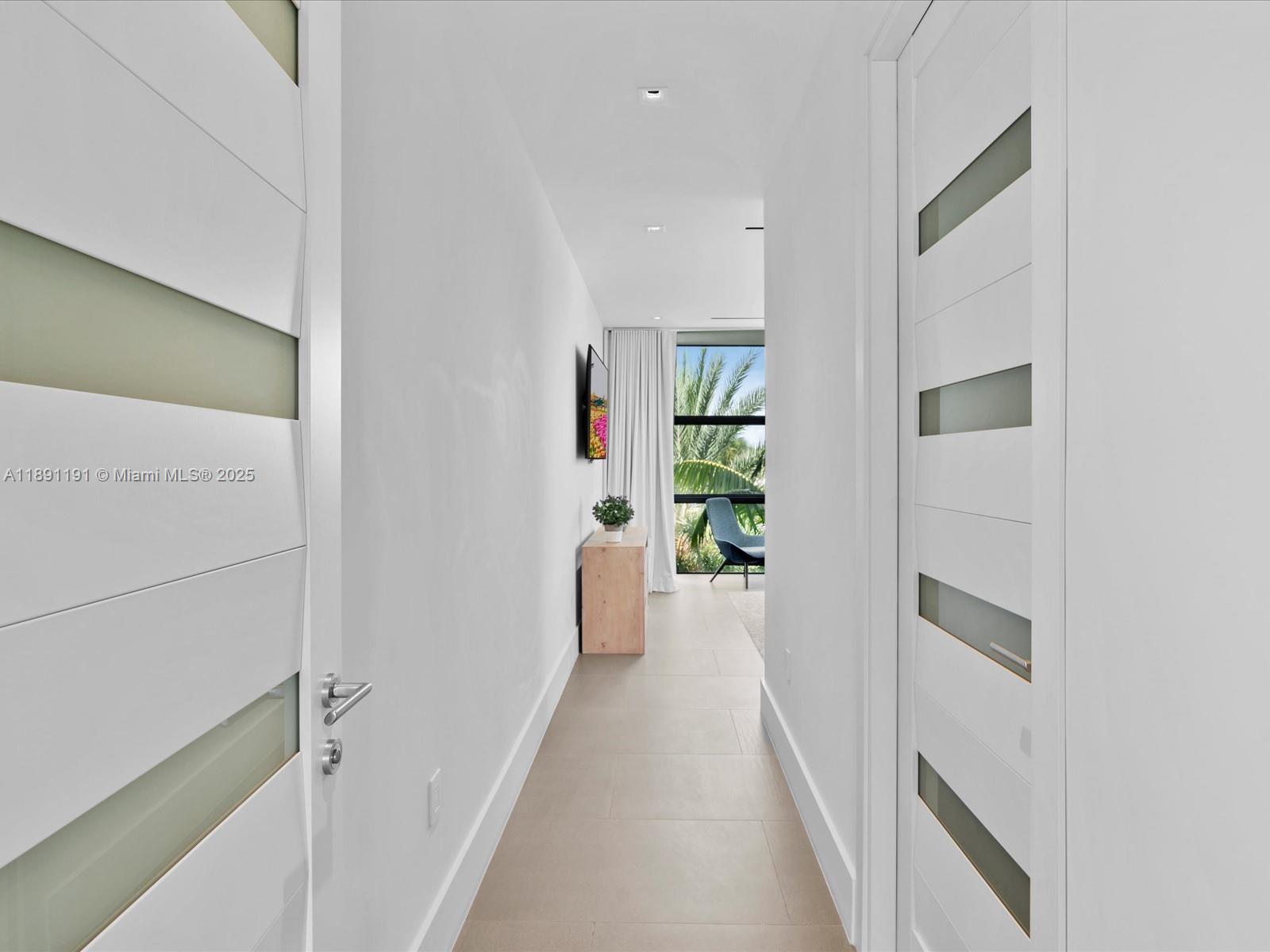 1736 Southeast 14th Street Fort Lauderdale, FL 33316 - Photo 29 of 54