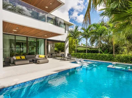 $6,900,000 | 1736 Southeast 14th Street, Fort Lauderdale, FL 33316
