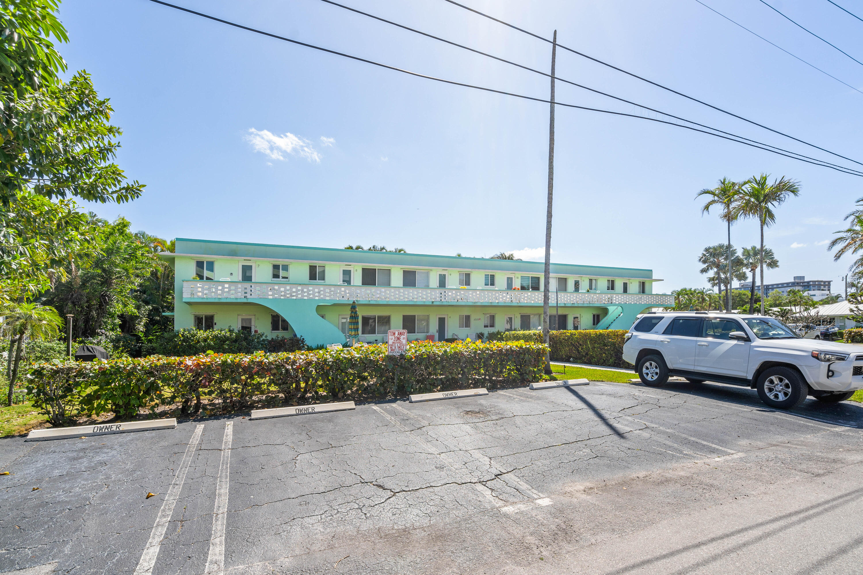 1006 Casuarina Road, Unit 3 Delray Beach, FL 33483 - Photo 1 of 12 001-1006CasuarinaRoad-3-DelrayBeach-FL-3