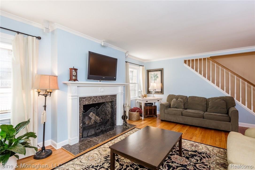 877 Lincoln Road Grosse Pointe, MI 48230 - Photo 7 of 29 877 Lincoln_S025.jpg